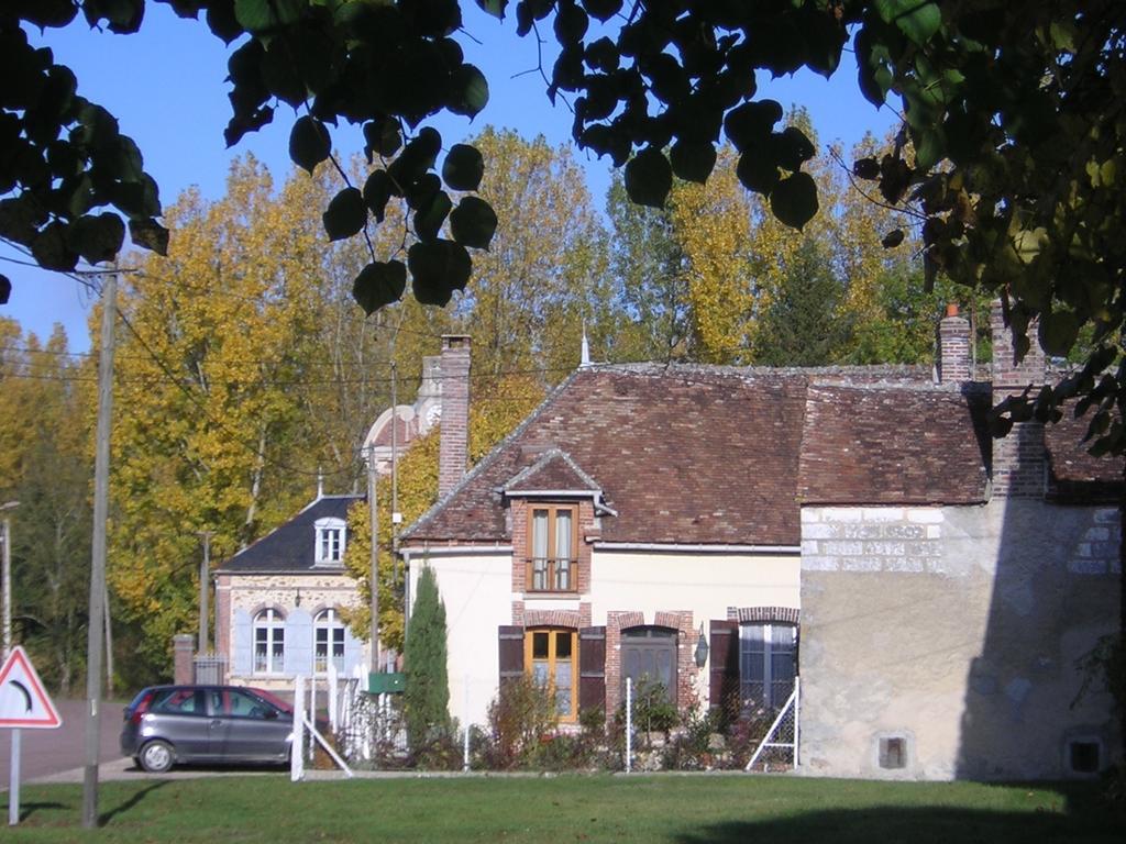 Hotel Les Rives De Champagne Courceroy Exterior foto